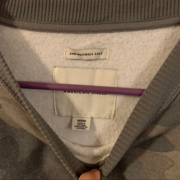 American Eagle Sweatshirt - Picture 3 of 3